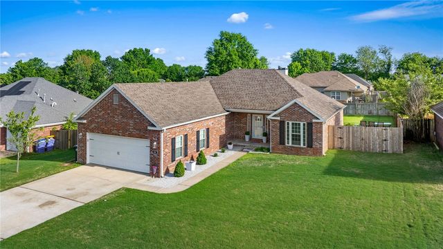408 Ridgemont Avenue, Lowell, AR 72745