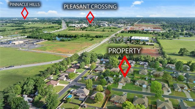 408 Ridgemont Avenue, Lowell, AR 72745