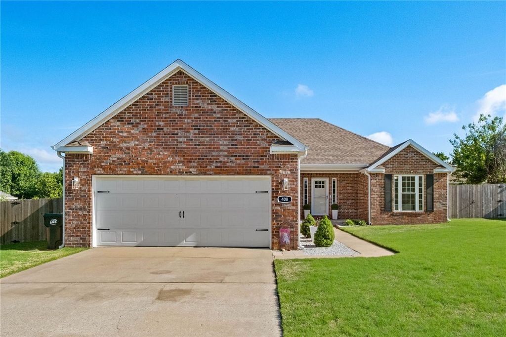 408 Ridgemont Avenue, Lowell, AR 72745