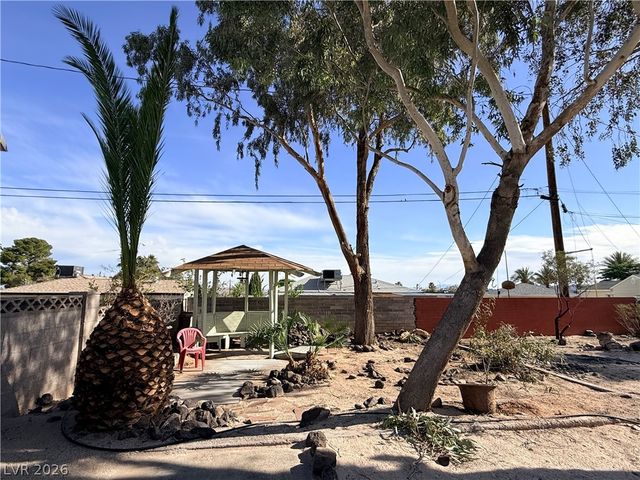 483 Hazel Street, Henderson, NV 89015