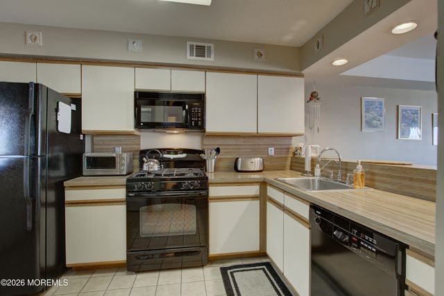 900 Ocean Avenue 24, Point Pleasant Beach, NJ 08742