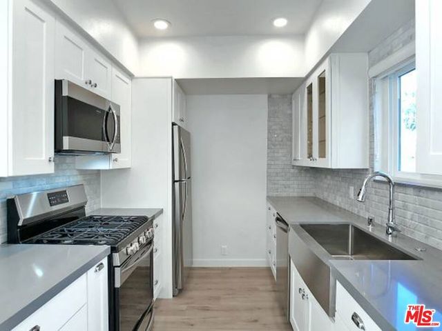 1900 SILVER 106, Los Angeles, CA 90039