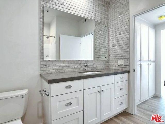 1900 SILVER 106, Los Angeles, CA 90039