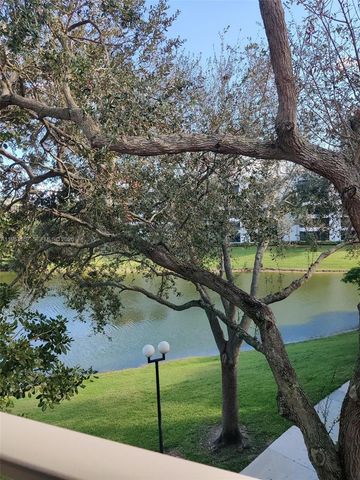 1865 Palm Cove Blvd 9-305, Delray Beach, FL 33445