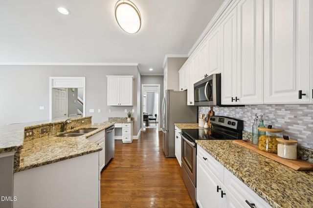 124 Kingsport Road, Holly Springs, NC 27540