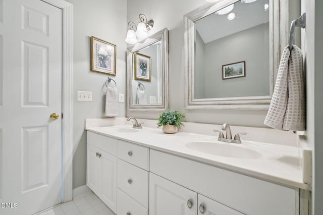 124 Kingsport Road, Holly Springs, NC 27540