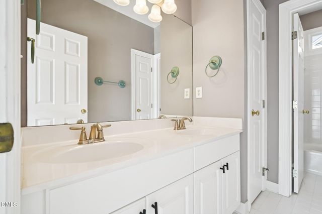 124 Kingsport Road, Holly Springs, NC 27540