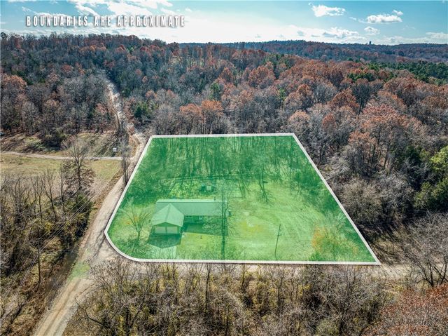 365 Marion County 6032, Yellville, AR 72687