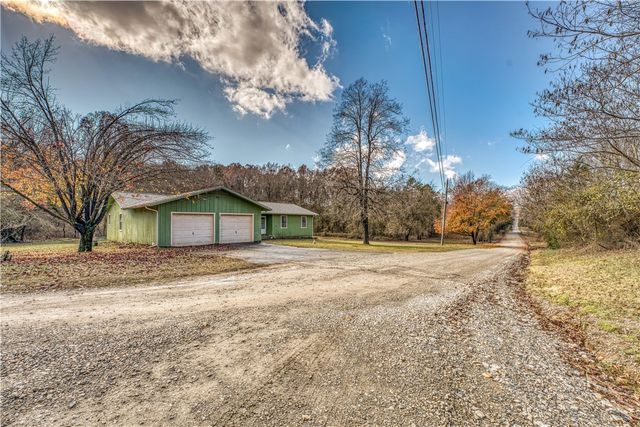 365 Marion County 6032, Yellville, AR 72687