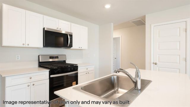 11516 SW 40th Street, Mustang, OK 73064