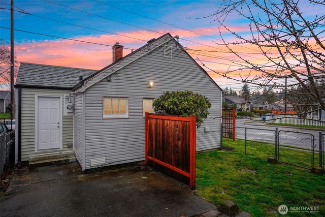 2922 S 54th Street, Tacoma, WA 98409