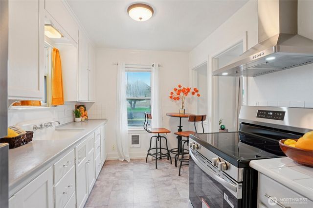 2922 S 54th Street, Tacoma, WA 98409