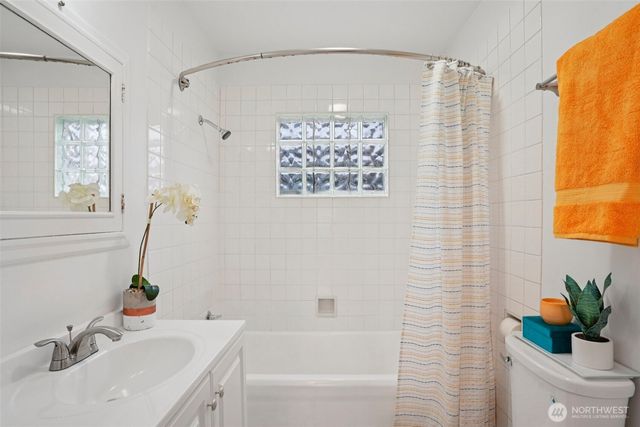 2922 S 54th Street, Tacoma, WA 98409