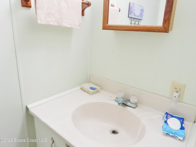1328 Turkey Creek Drive NE, Palm Bay, FL 32905