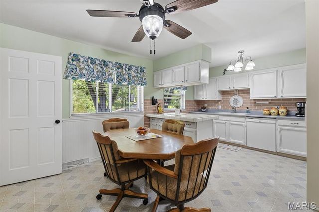 9540 Hale Drive, Affton, MO 63123