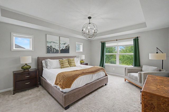 6694 Lakeview Circle NE, Albertville, MN 55301
