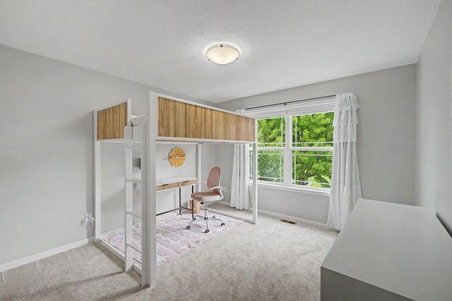 6694 Lakeview Circle NE, Albertville, MN 55301