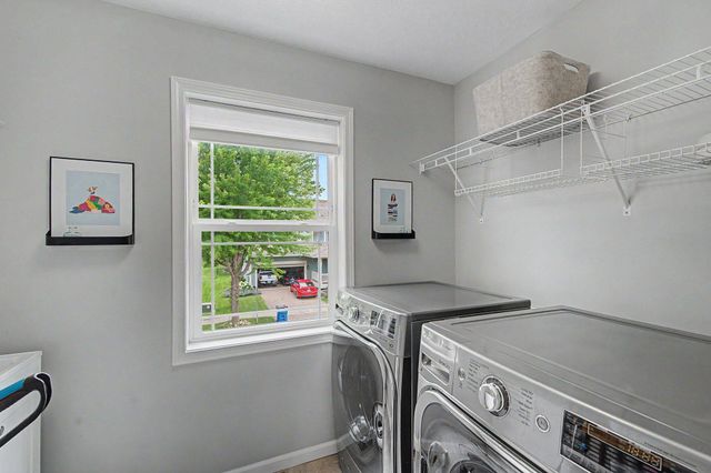6694 Lakeview Circle NE, Albertville, MN 55301