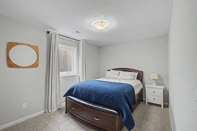 6694 Lakeview Circle NE, Albertville, MN 55301