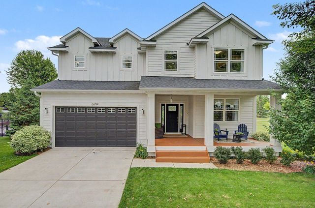 6694 Lakeview Circle NE, Albertville, MN 55301