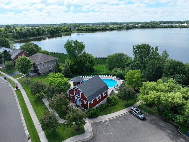 6694 Lakeview Circle NE, Albertville, MN 55301