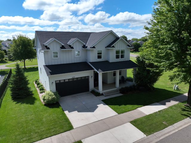 6694 Lakeview Circle NE, Albertville, MN 55301