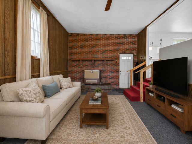 217 Walnut Dr, Franklin, TN 37064