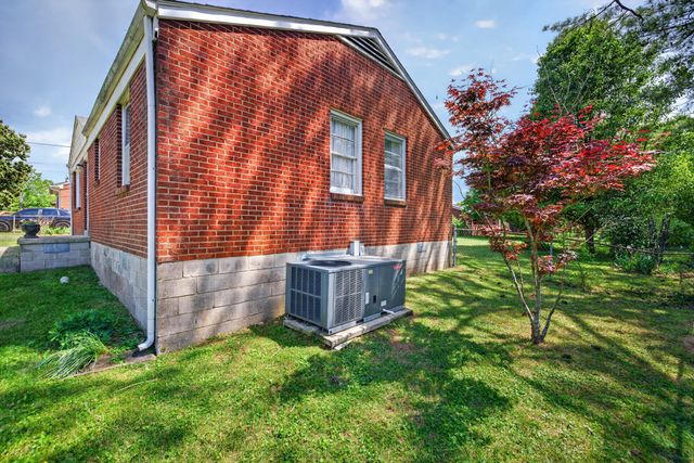 217 Walnut Dr, Franklin, TN 37064