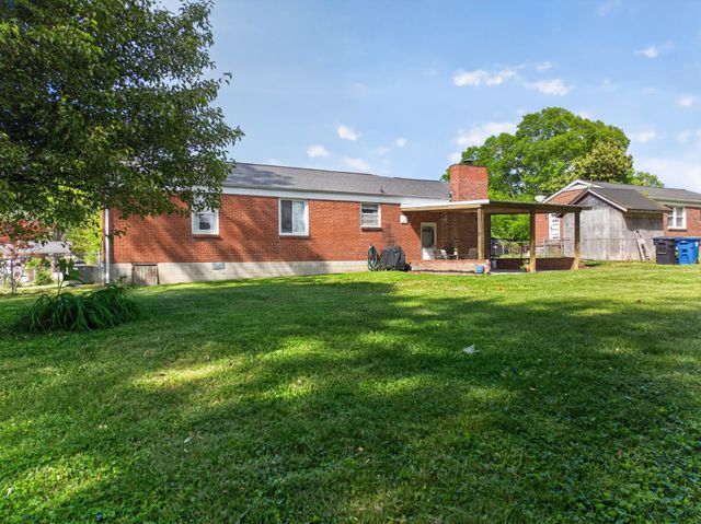 217 Walnut Dr, Franklin, TN 37064
