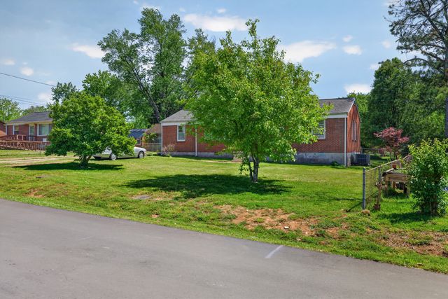 217 Walnut Dr, Franklin, TN 37064