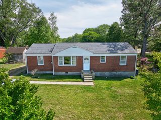 217 Walnut Dr, Franklin, TN 37064