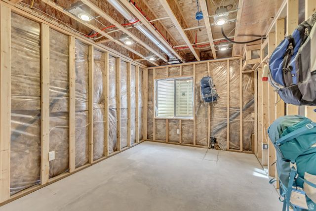 370 STONE HOLLOW DR, Santaquin, UT 84655