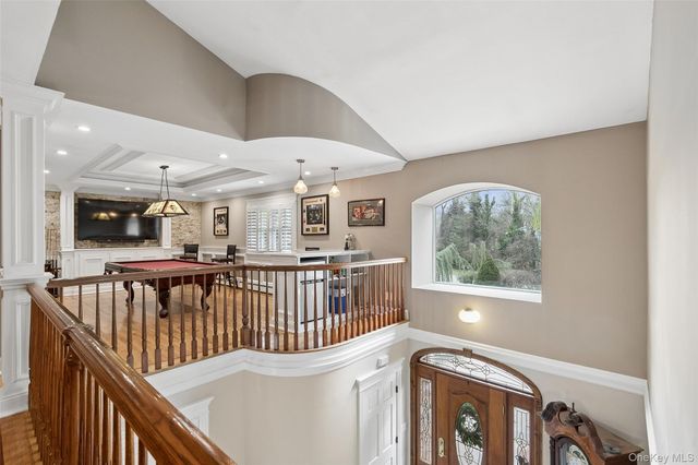 70 Laurel Court, Laurel Hollow, NY 11791