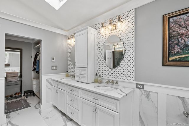 70 Laurel Court, Laurel Hollow, NY 11791