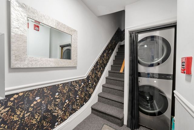 102 Revere St 1A, Boston, MA 02114