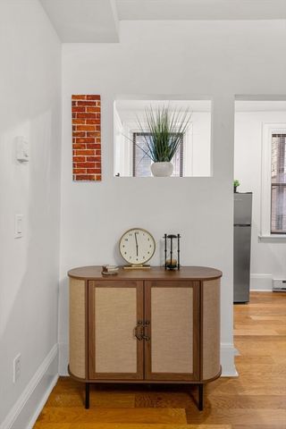 102 Revere St 1A, Boston, MA 02114