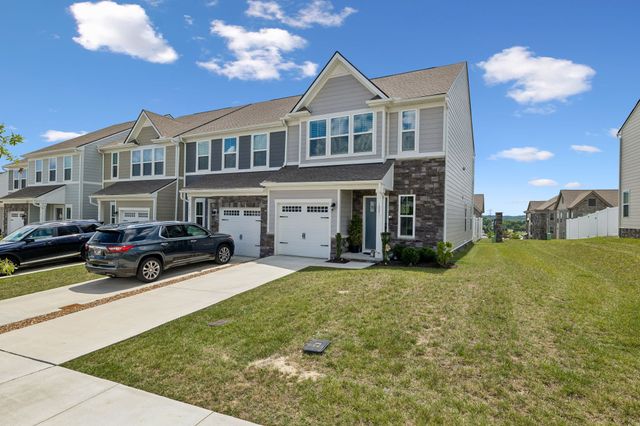 1021 Clendening Dr, Gallatin, TN 37066
