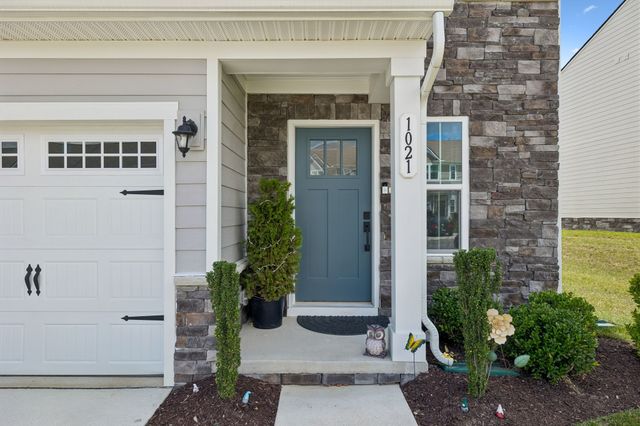 1021 Clendening Dr, Gallatin, TN 37066