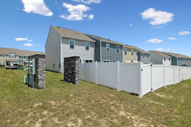 1021 Clendening Dr, Gallatin, TN 37066