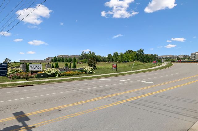 1021 Clendening Dr, Gallatin, TN 37066