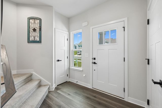 1021 Clendening Dr, Gallatin, TN 37066