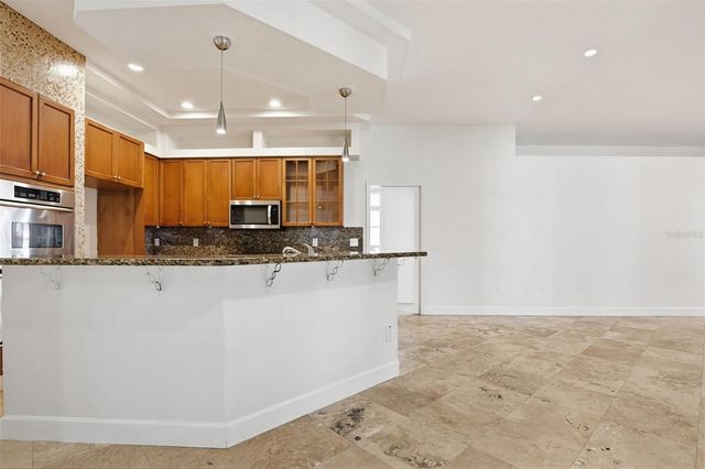 18804 FOREST GLEN COURT, Tampa, FL 33647