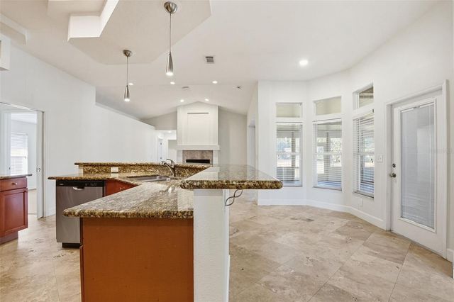 18804 FOREST GLEN COURT, Tampa, FL 33647