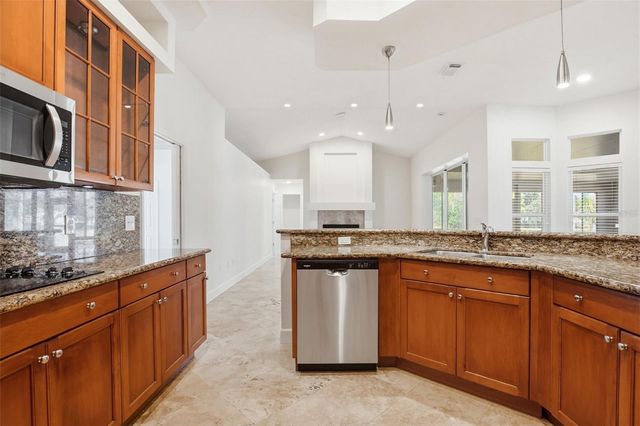 18804 FOREST GLEN COURT, Tampa, FL 33647