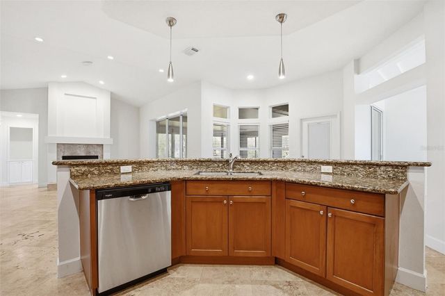 18804 FOREST GLEN COURT, Tampa, FL 33647