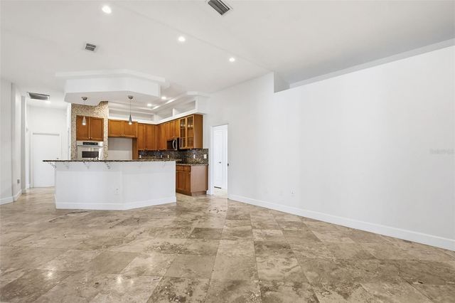 18804 FOREST GLEN COURT, Tampa, FL 33647