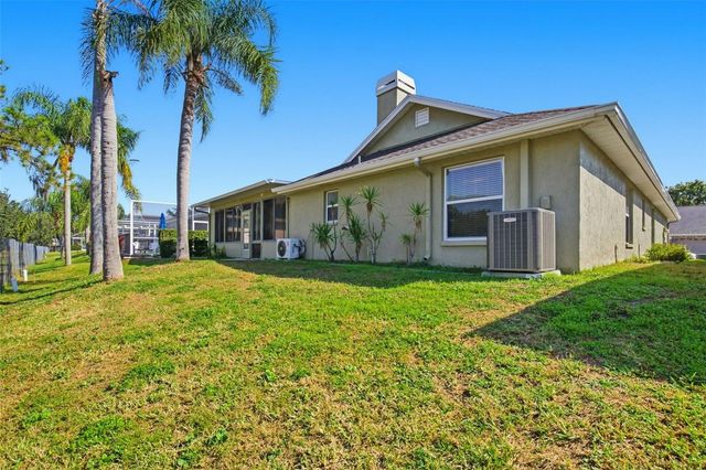 18804 FOREST GLEN COURT, Tampa, FL 33647