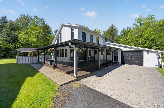 50 Colosimo Drive, Volney, NY 13069