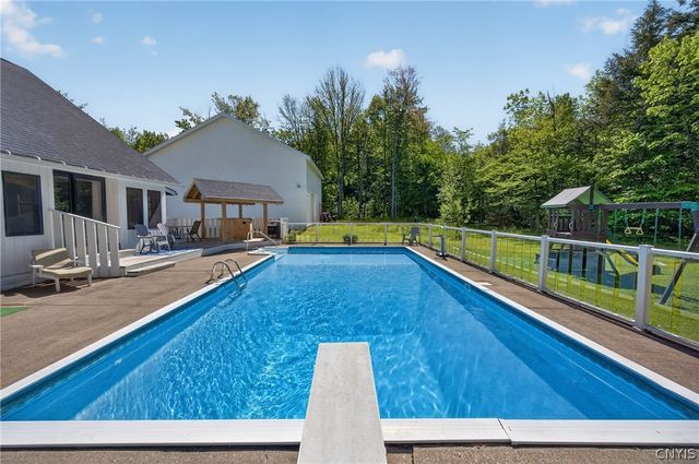 50 Colosimo Drive, Volney, NY 13069