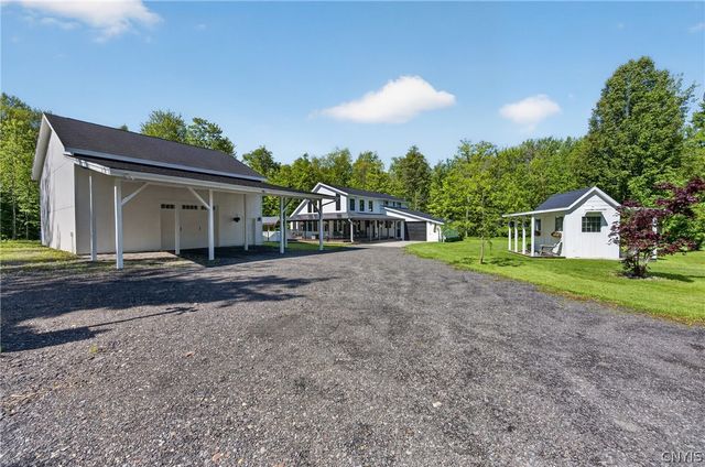 50 Colosimo Drive, Volney, NY 13069
